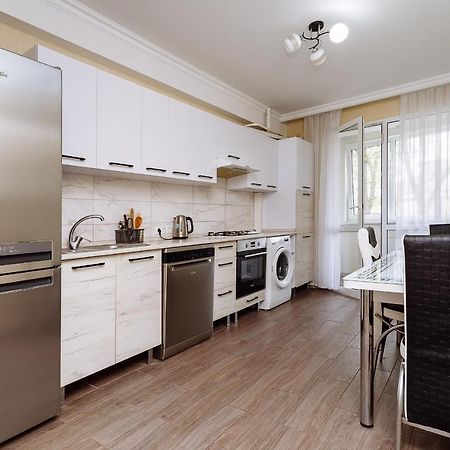Apartament Confortabil In Centrul Orasului! Chisinau Eksteriør bilde